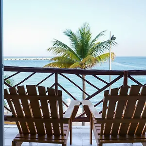https://vista-del-mar-boutique-hotel.quintano-roohotels.com